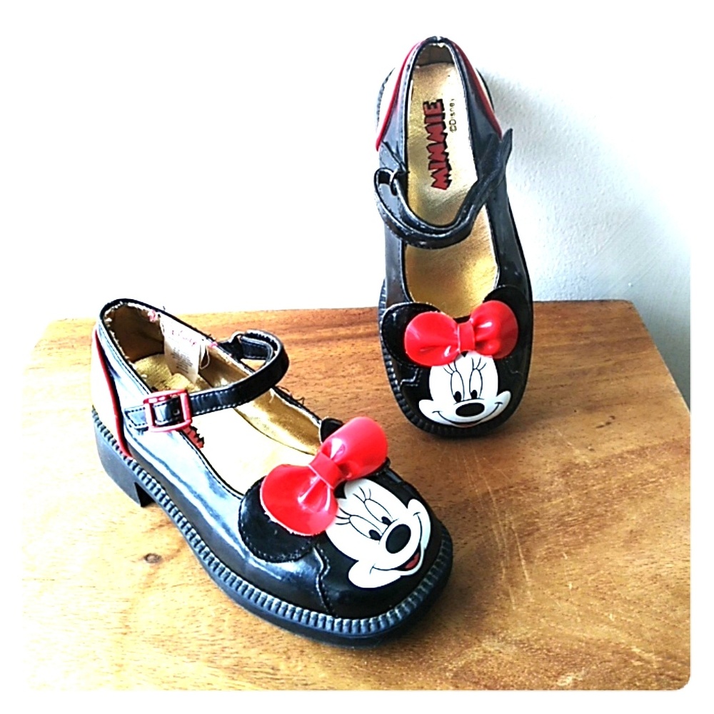 Disney Vintage Shoes. Sz ( 9-10 )